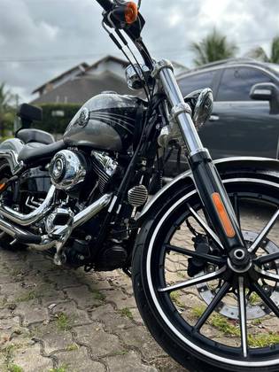 HARLEY-DAVIDSON SOFTAIL BREAKOUT HARLEY-DAVIDSON SOFTAIL BREAKOUT
